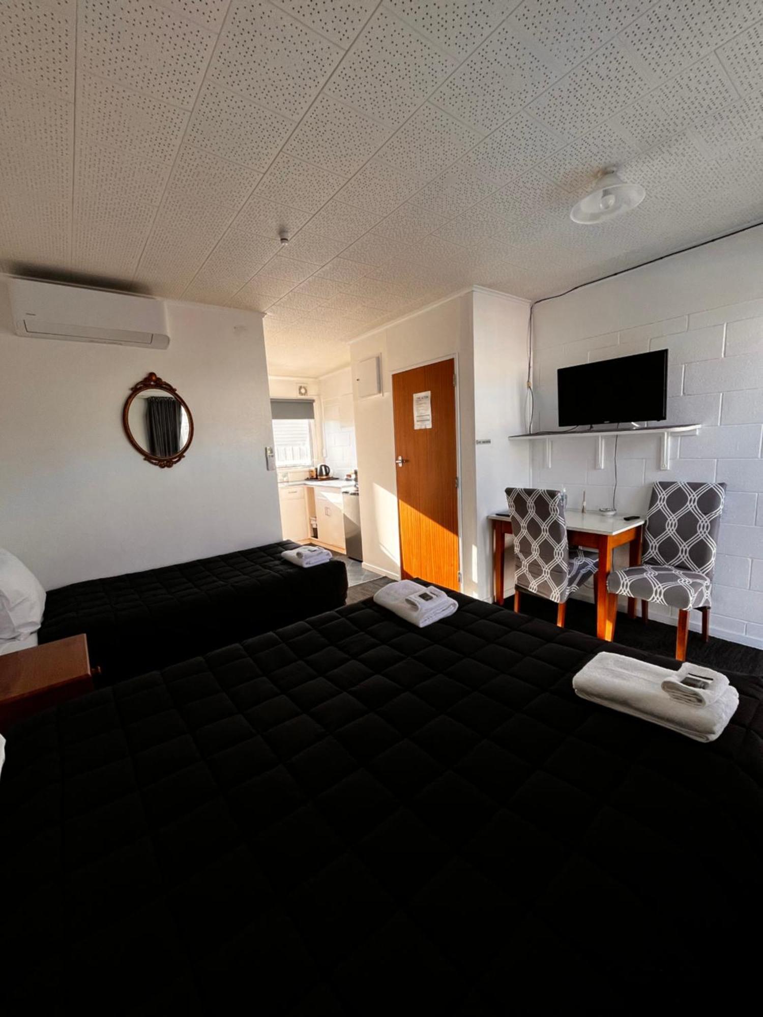 Brooklyne Motel Sanson 外观 照片