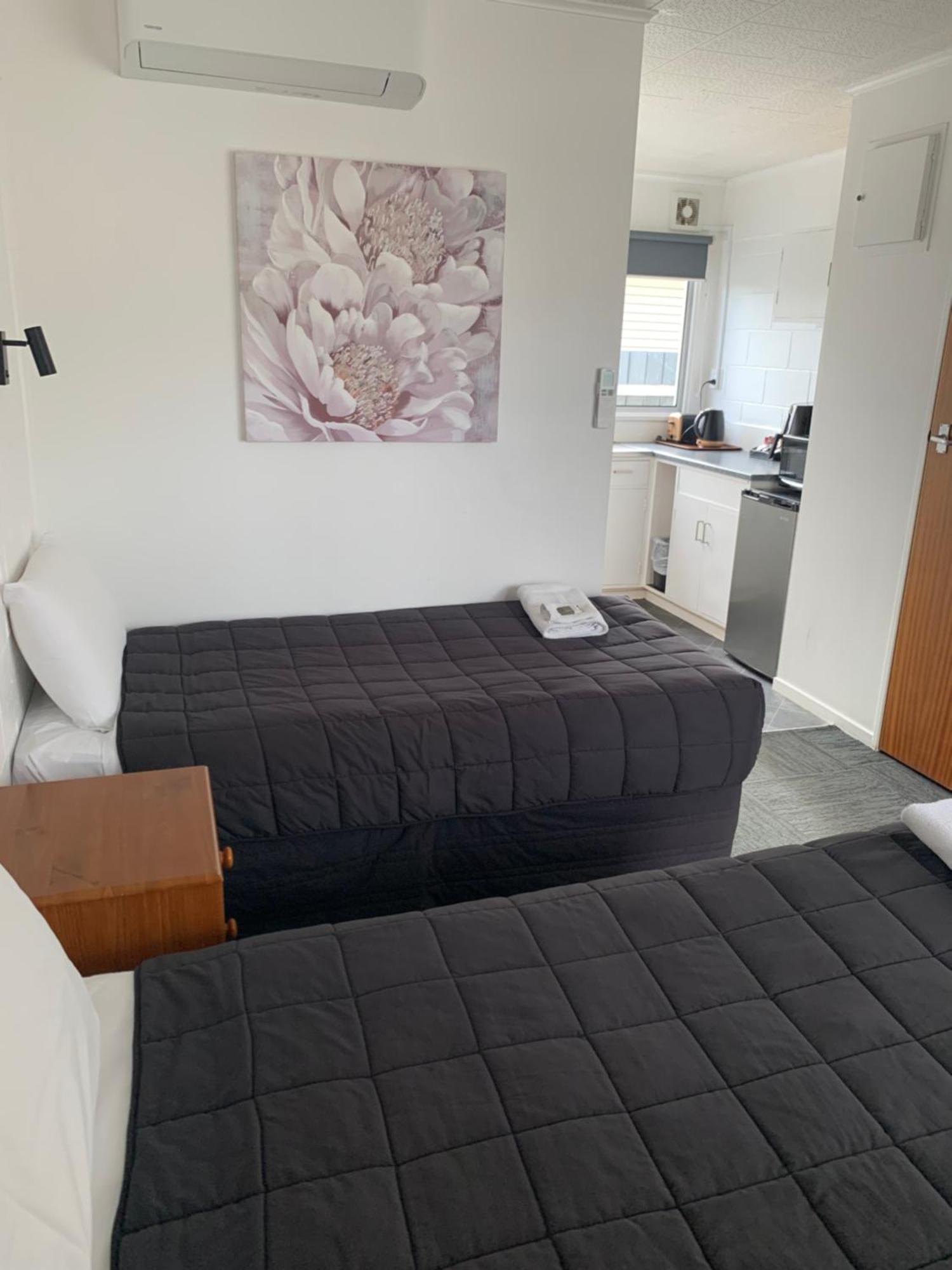 Brooklyne Motel Sanson 外观 照片