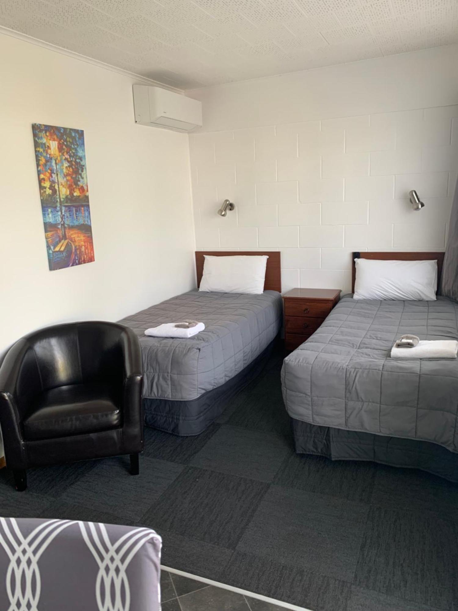 Brooklyne Motel Sanson 外观 照片